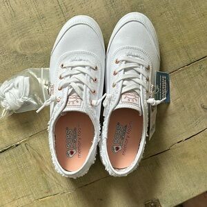 Bob’s white canvas sneakers size 8